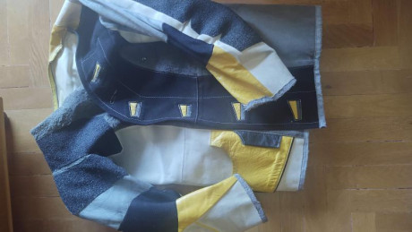 Vendo chaqueta de tiro Kurt Thune usada.

Marca: Kurt Thune original
Valida para Tendido, pie y rodilla
Ha 00