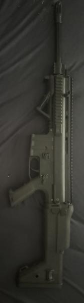 Vendo carabina del 22 lr guiada en E y se encuentra en Cádiz modelo ISSC MK22 550 más envío 00
