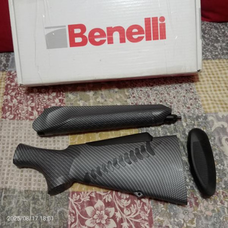 Buenas tardes,vendo culata y guardamanos confortech para Benelli argo,solo puesta en el rifle,no usada,impoluta,con 02