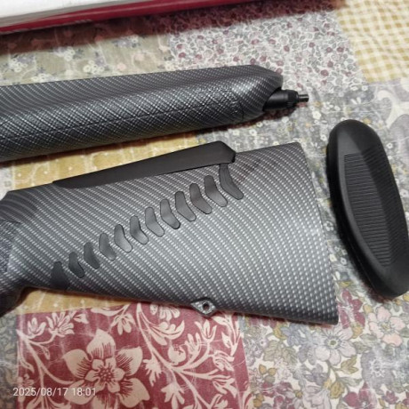 Buenas tardes,vendo culata y guardamanos confortech para Benelli argo,solo puesta en el rifle,no usada,impoluta,con 01