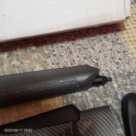 Buenas tardes,vendo culata y guardamanos confortech para Benelli argo,solo puesta en el rifle,no usada,impoluta,con 00