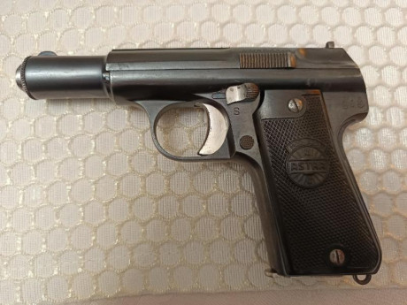 Se venden cargadores

3 cargadores de Astra 4000 " Falcon " 9 corto ( .380 ) 40€ cada uno suelto 50