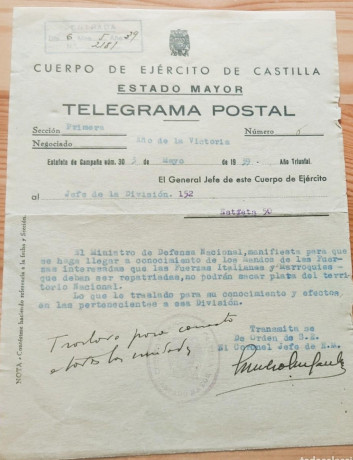  EN RECUERDO Y HOMENAJE A LOS QUE YA NO ESTÁN. 

Si pones en  GOOGLE    PASAPORTES EN LA MEMORIA   da 110