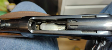 Hola, pongo en venta el rifle de un amigo mío que me lo ha pedido, se trata de un Winchester original 10