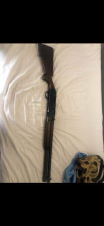 Vendo mi escopeta Benelli 121, es el modelo que Benelli fabricaba para el mercado americano bajo la denominación 02