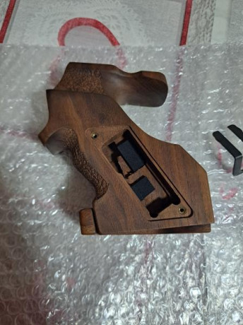 Vendo cacha Steyr LP10 EVO-E,En perfectas condiciones, como nueva, talla M.
  120€   01