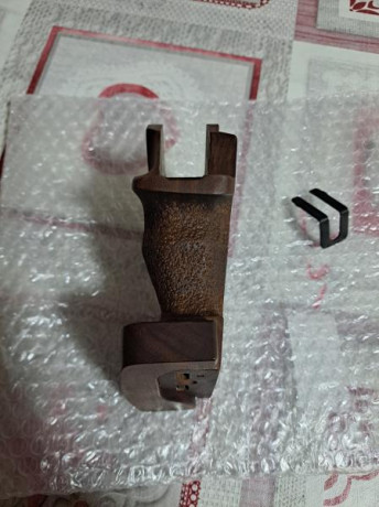 Vendo cacha Steyr LP10 EVO-E,En perfectas condiciones, como nueva, talla M.
  120€   00