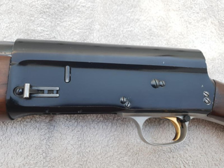 Hola compañeros.pongo a la venta una browning auto 5 calibre 12 con recámara de 70mm.esta en buen estado 11
