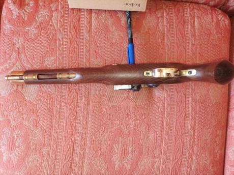Buenas a todos.
Vendo pistola Kentucky de chispa de Ardesa.
Comprada nueva, único propietario.
La pistola 10