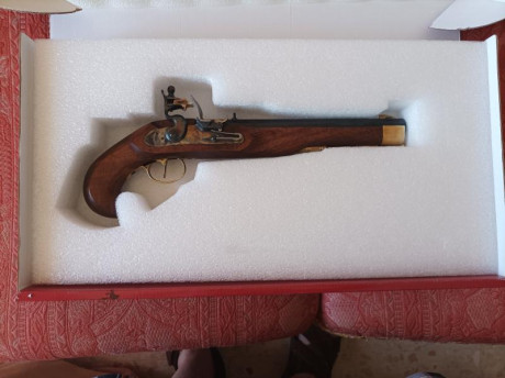 Buenas a todos.
Vendo pistola Kentucky de chispa de Ardesa.
Comprada nueva, único propietario.
La pistola 20