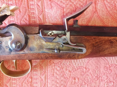 Buenas a todos.
Vendo pistola Kentucky de chispa de Ardesa.
Comprada nueva, único propietario.
La pistola 01
