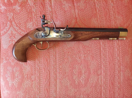 Buenas a todos.
Vendo pistola Kentucky de chispa de Ardesa.
Comprada nueva, único propietario.
La pistola 00
