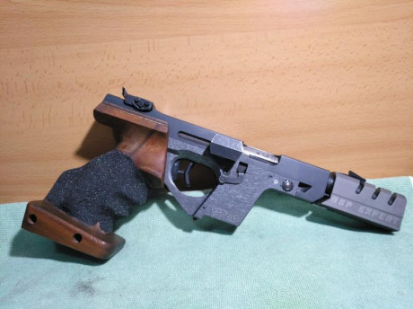 Vendo mi Walther GSP Expert con cañón del 22Lr y 32wc.
La tengo desde el 2014 creo recordar, usada y tratada 00