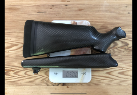Buenos días.
Vendo culata de carbono para Blaser R8 modelo Standar, o sea, con culata y delantera en dos 01