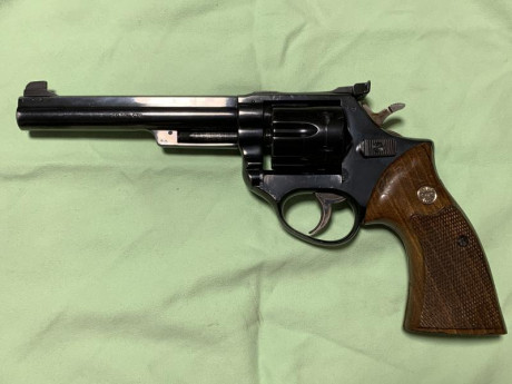Muy buenas.
Busco un Astra Match, preferiblemente con cañon de 5,5 pulgadas y zapata de gatillo. 
También 12