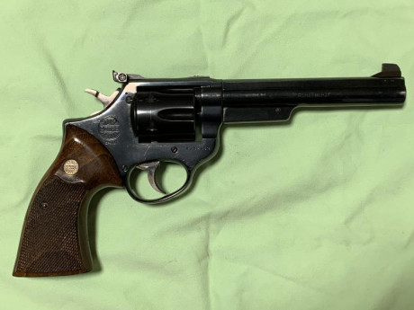 Muy buenas.
Busco un Astra Match, preferiblemente con cañon de 5,5 pulgadas y zapata de gatillo. 
También 11