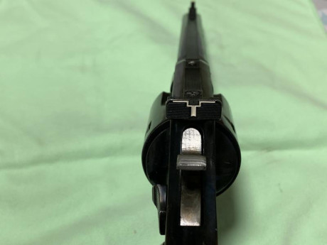 Muy buenas.
Busco un Astra Match, preferiblemente con cañon de 5,5 pulgadas y zapata de gatillo. 
También 10