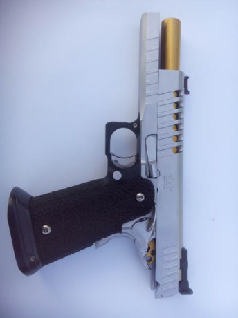 Hola. Vendo pistola del prestigioso fabricante y preparador alemán HPS
Modelo límited master
Poco uso
Se 131