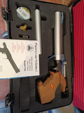 Se vende pistola de competición Feinwerbau P58, prácticamente nueva y sin uso desde su compra. Con 2 botellas 00