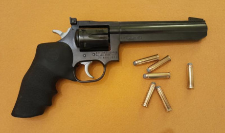 Hola. Busco revólver en calibre 38 special como el Smith & Wesson K-14 aunque puede ser otra marca. 51