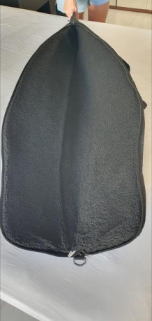 Funda para rifle con Visor de la marca BERGARA. Interior y exterior en perfecto estado, color verde. Muy 02