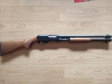 Vendo  escopeta de corredera marca Fabarm modelo Sdass Wood.

Cañón Tribore cilíndrico de 51cm, con rosca 11
