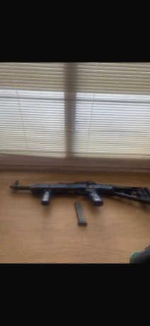 Vendo semiautomático Hi-Point calibre 9x19 (9 paralelun) en muy buen estado,apenas 20 tiros,con cargador 00