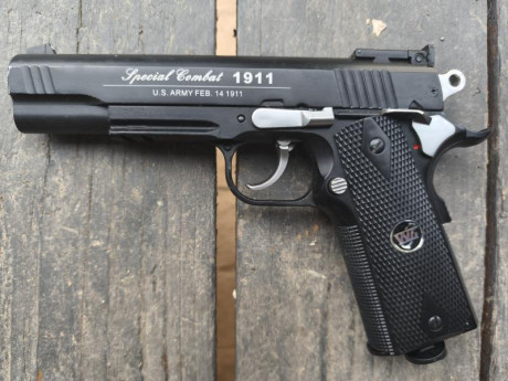 Se vende colt 1911 bbs solo probado 
Zona Barcelona Gerona precio 100€ 00