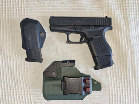 Se vende pistola Glock 43 en 9×19 mm, en muy buen estado y con pocos disparos (menos de 50).
Incluye:
– 02