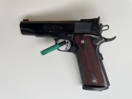 Se vende pistola Colt 1911 MK IV series 80, modelo Government, calibre 9x19, 2 cargadores de 10, muestra 00
