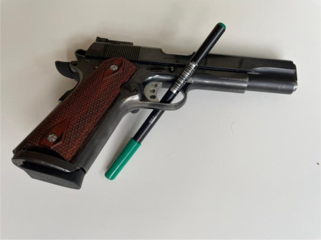 Se vende pistola Colt 1911 MK IV series 80, modelo Government, calibre 9x19, 2 cargadores de 10, muestra 30