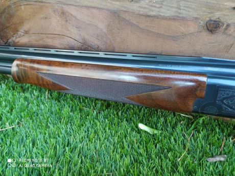  Buenas tardes

Pongo en venta una Browning modelo B525  Shadow en calibre 16/70

Características:

*Longitud 22