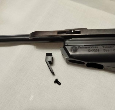 Buenas compañeros, 

Tengo un amigo que es compañero de tiro deportivo, entrenamos con pistola de fuego 61