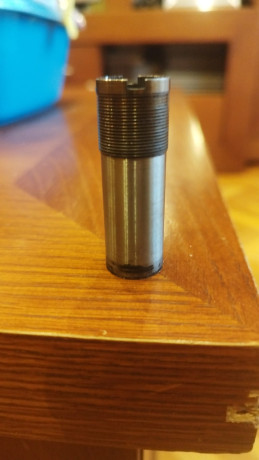 Al final mi primo ha comprado una escopeta de segunda mano del 20 para su hijo.

Lan escopeta venía con 80