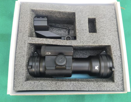 Se ofrecen dos puntos rojos nuevos :
MINOX RV1 por  175€ portes incluidos 
VIRTEX STRIKEFIRE II   140€ 10