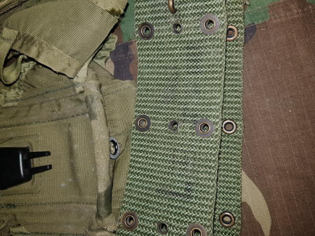 Vendo equipo US Army original de 2GM y equipo de época Vietnam. Envio aparte económico a punto de recogida 41