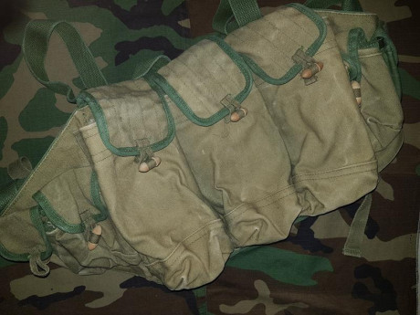 Vendo equipo US Army original de 2GM y equipo de época Vietnam. Envio aparte económico a punto de recogida 50