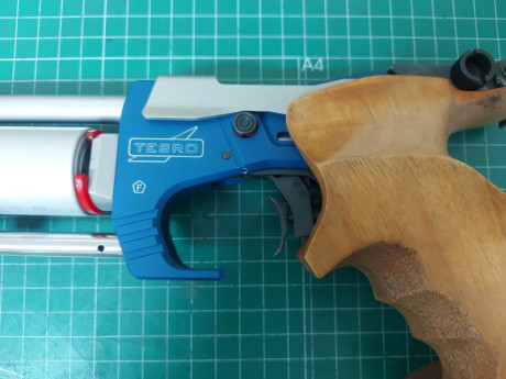 Por dejar la actividad deportiva, vendo pistola de aire Tesro PA-10 en perfectísimo estado, a toda prueba. 10