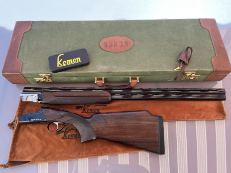 Buenas.

Un compañero vende su Kemen KM-4 Trap. Tiene cañón de 76 cm y choques fijos de 2 y 1 estrellas.

El 02