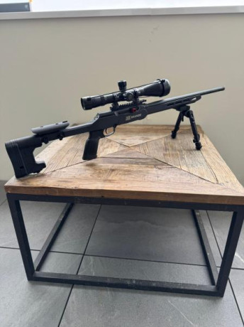 Un compañero vende esta carabina 22lr, en un estado impecable, la he visto en acción y tira pero que muy 00