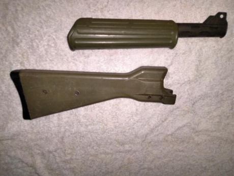 Hola a todos
Pongo a la venta un lote de piezas de CETME A-B-C y mas tarde de CETME L 

Culata CETME A 20