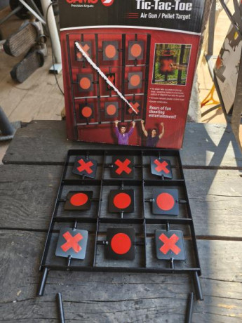 Conjunto de tres dianas metálicas para jugar en el jardín
Zona Barcelona Gerona precio 50€ 02