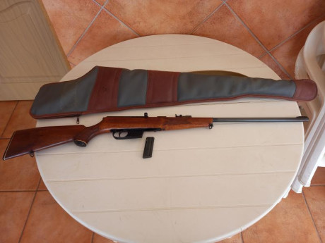 Vendo carabina Voere del calibre 22. Esta en perfecto estado ya que se ha disparado muy pocas veces, es 02
