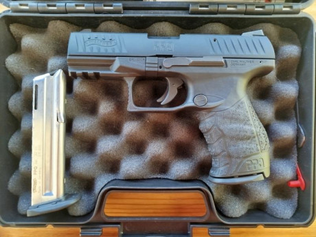   Vendo en Collado Villalba esta Walther PPQ M2 de calibre 22 LR. Funciona muy bien con cualquier munición 11