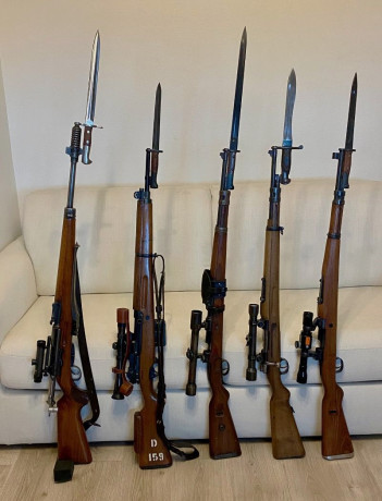 Hola, como tenia que buscar una mira telescopica para vender he tenido que sacar algunos rifles que molestaban! 00