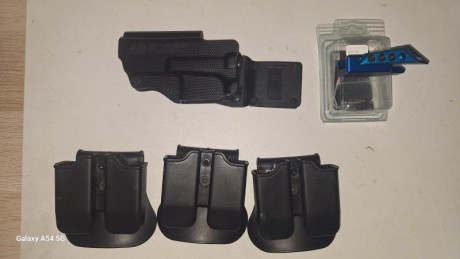 Muy buenas.
Lo dicho. Vendo un cinturón Ghost con tres portas y una funda para Glock 17, mas otros tres 02