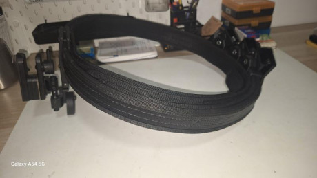 Muy buenas.
Lo dicho. Vendo un cinturón Ghost con tres portas y una funda para Glock 17, mas otros tres 00