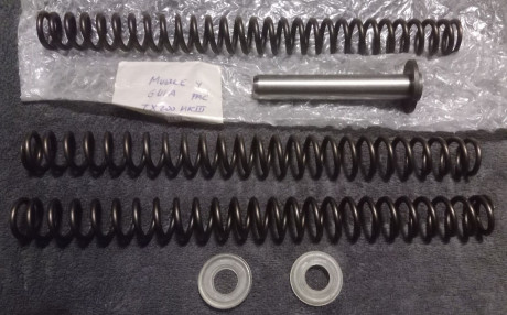 Carabina de muelle: AIR ARMS TX-200 MKIII Calibre 4,5 mm. En muy buen estado. Sólo usada en competiciones. 10