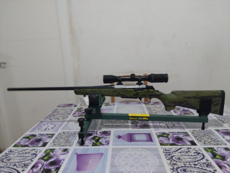 Vendo rifle Browning A-Bolt culata mimetizada de material sintético, recamarado para el cartucho 243 WSSM 02