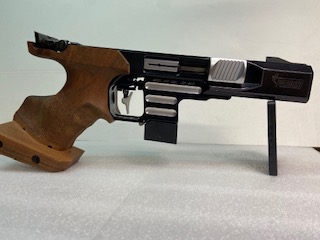 Se vende esta PARDINI HP calibre 32 que funciona perfectamente con cacha NUEVA a un  precio de 1.300€ 00